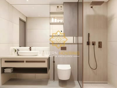 Marquis Insignia, Arjan Washroom View